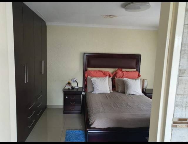 3 BEDROOM HOUSE FOR SALE IN OLIEVENHOUTBOSCH